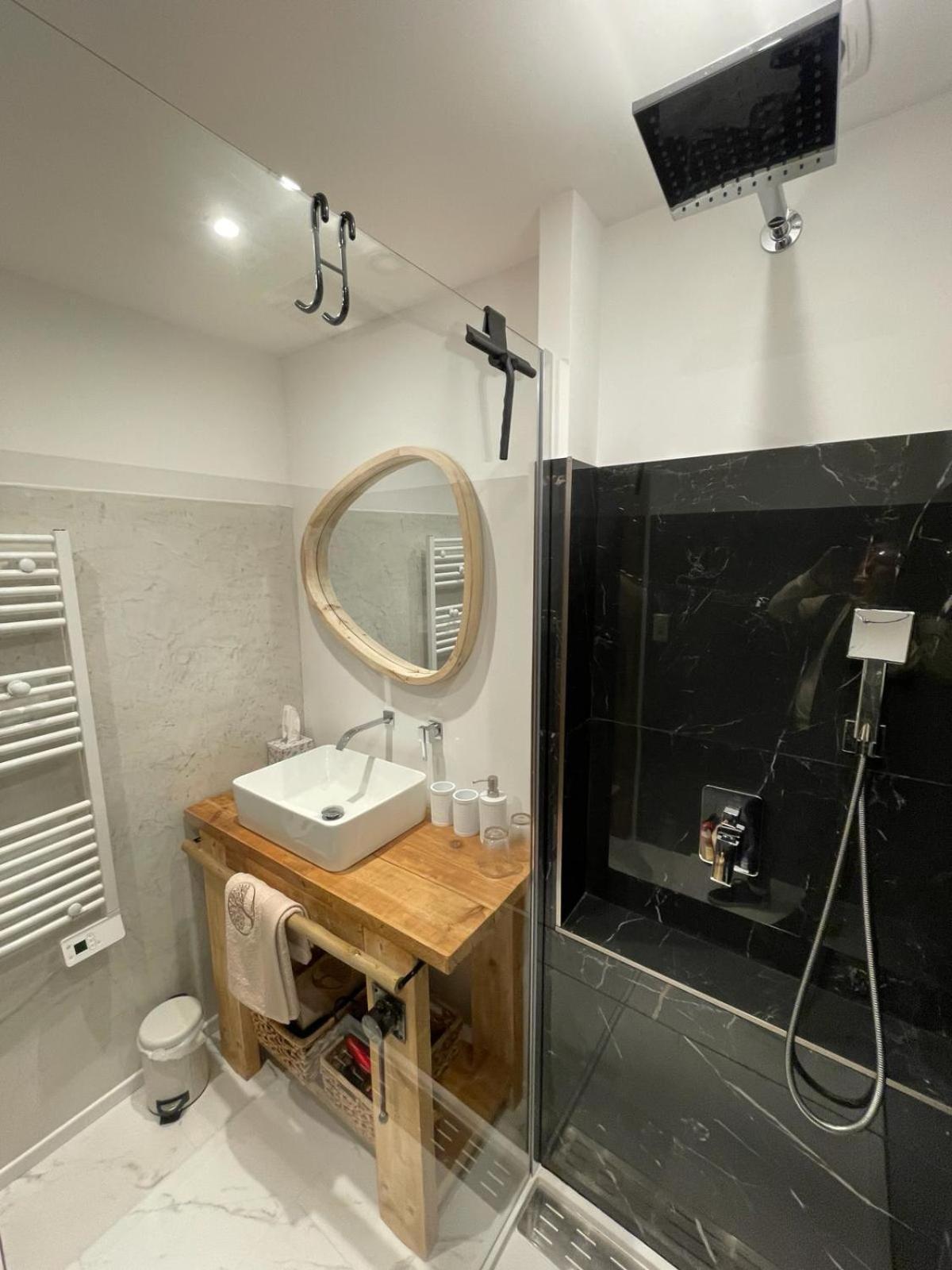 Maison Cosy, 2 Chambres, Adossee Aux Remparts Aigues-Mortes Exterior photo